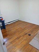 119-16 166th St-Unit -RM1,RM 2,RM 3 in Queens, NY - Building Photo - Building Photo