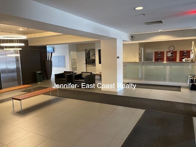 15 North Beacon St, Unit 703 in Boston, MA - Building Photo - Building Photo