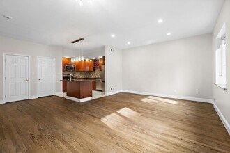 556 1st St in Hoboken, NJ - Foto de edificio - Building Photo