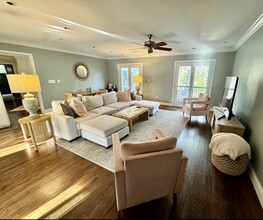 3075 W Roxboro Rd NE in Atlanta, GA - Building Photo - Building Photo
