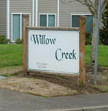 Willow Creek Apartments in Albany, OR - Building Photo - Building Photo