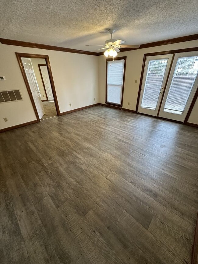 property at 3530 Ivy Commons Dr