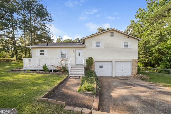 property at 4872 Pebblebrook Dr