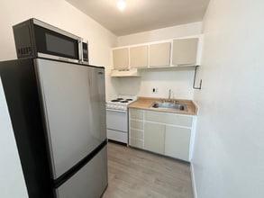 4600 S University Center Dr in Las Vegas, NV - Building Photo - Building Photo