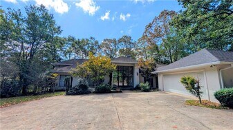 2939 Rivercrest Dr in Gainesville, GA - Building Photo