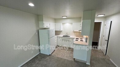 915 SW Adams Ave in Corvallis, OR - Building Photo - Building Photo