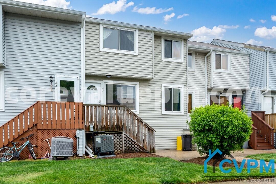 1623 Fendall Ct in Crofton, MD - Building Photo