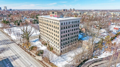 Broadwin Apartments in Columbus, OH - Foto de edificio - Building Photo