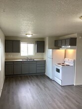 2040-2040 NE Elk St in Prineville, OR - Building Photo - Building Photo