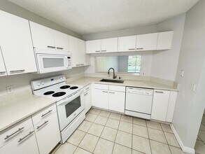 7773 Jewel Ln in Naples, FL - Building Photo - Building Photo