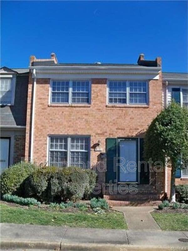 property at 2121 Lauderdale Dr