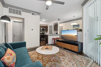 12100 Metric Blvd in Austin, TX - Building Photo - Building Photo