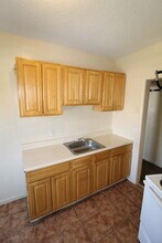 235 Collins St in Hartford, CT - Building Photo - Building Photo