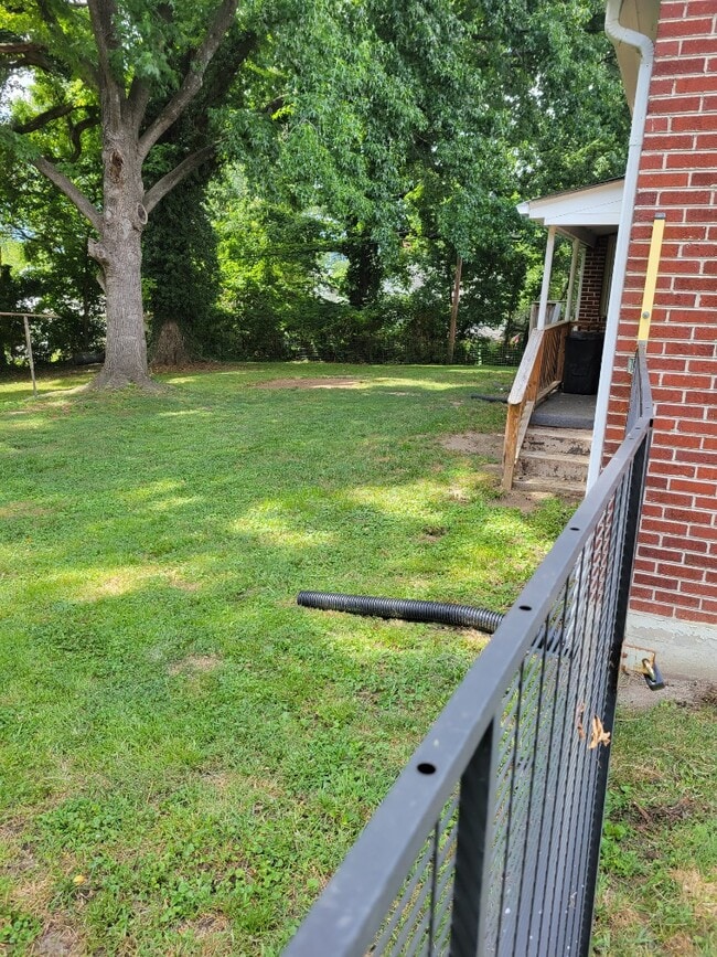 306 Sixth Ave in Radford, VA - Building Photo - Building Photo