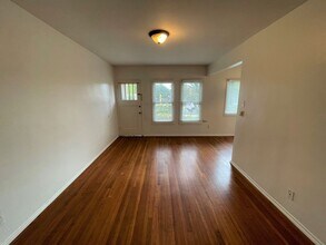 475-479 S Evergreen Dr in Ventura, CA - Building Photo - Building Photo