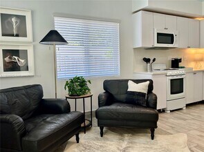 3850 Charles Ter in Miami, FL - Foto de edificio - Building Photo