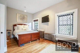48 Grove St in New York, NY - Foto de edificio - Building Photo