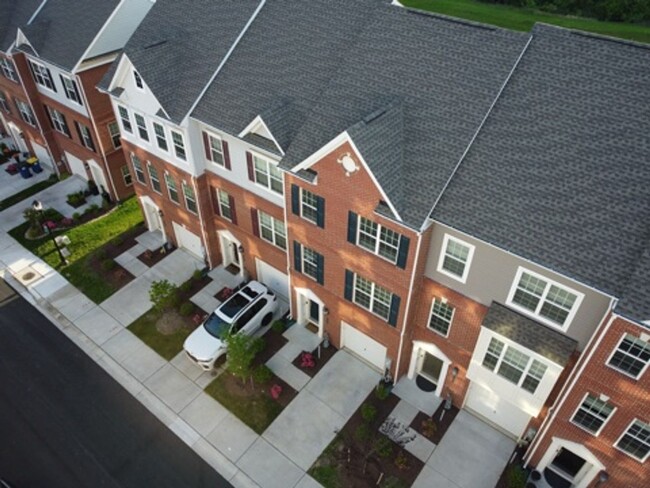7941 Potter Pl in Elkridge, MD - Building Photo - Building Photo