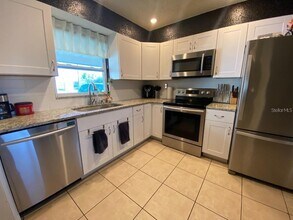 6048 Merril St, Unit 21-204 in North Port, FL - Building Photo - Building Photo