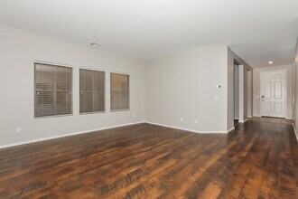 21116 E Tierra Grande in Queen Creek, AZ - Foto de edificio - Building Photo