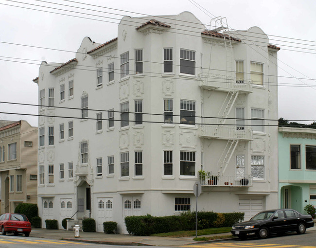 2245 Cabrillo St in San Francisco, CA - Building Photo - Building Photo