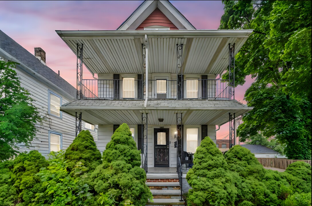 4105 E 64th St in Cleveland, OH - Foto de edificio