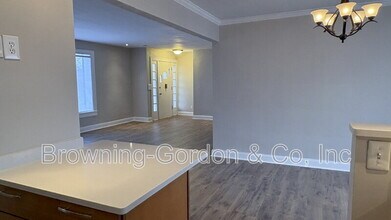 328 E Thompson Ln in Nashville, TN - Building Photo - Building Photo