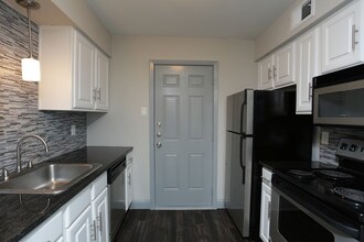 Everton at Bellmar in Dallas, TX - Foto de edificio - Building Photo