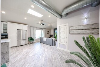 6402 E Cambridge Ave in Scottsdale, AZ - Building Photo - Building Photo