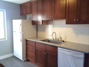 2320 E Lambourne Ave in Salt Lake City, UT - Building Photo - Building Photo