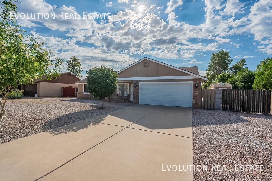6443 E Sandra Terrace in Scottsdale, AZ - Building Photo