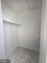 9771 Hilspach St, Unit B in Philadelphia, PA - Foto de edificio - Building Photo