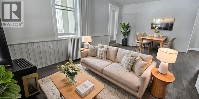 130 Brown St in Cambridge, ON - Building Photo - Building Photo