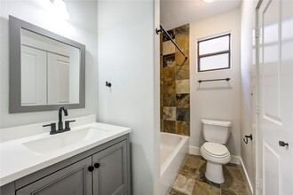 1121 W 17th St in Houston, TX - Building Photo - Building Photo