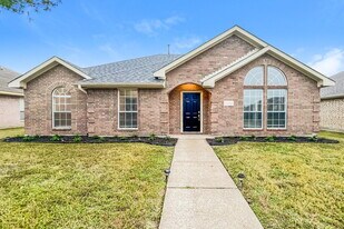 1308 Doris Dr in Mesquite, TX - Building Photo