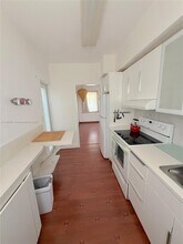 1110 Venetian Way in Miami Beach, FL - Building Photo - Building Photo