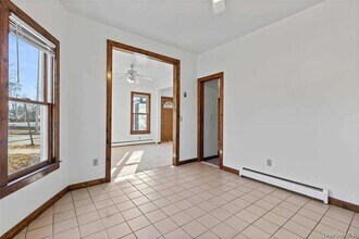 18 Center St in Poughkeepsie, NY - Building Photo - Building Photo