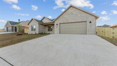 85 N Adler Ave in Farmington, AR - Building Photo - Building Photo