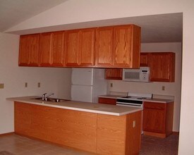 Wilshire Commons Apartments in Rockford, IL - Foto de edificio - Interior Photo