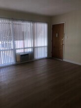 514 Gramercy S Pl, Unit 02 in Los Angeles, CA - Foto de edificio - Building Photo