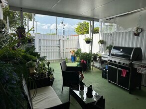 5567 W 22nd Ct in Hialeah, FL - Building Photo - Building Photo