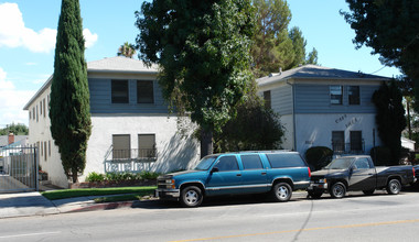 6034 Whitsett Ave in North Hollywood, CA - Building Photo - Building Photo