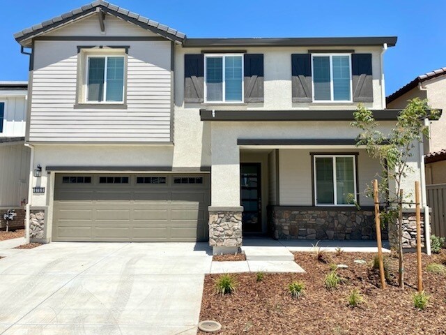 8169 Oxbow Lndg Lp in Roseville, CA - Building Photo