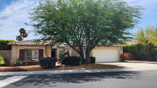 849 Ventana Ridge in Palm Springs, CA - Foto de edificio - Building Photo