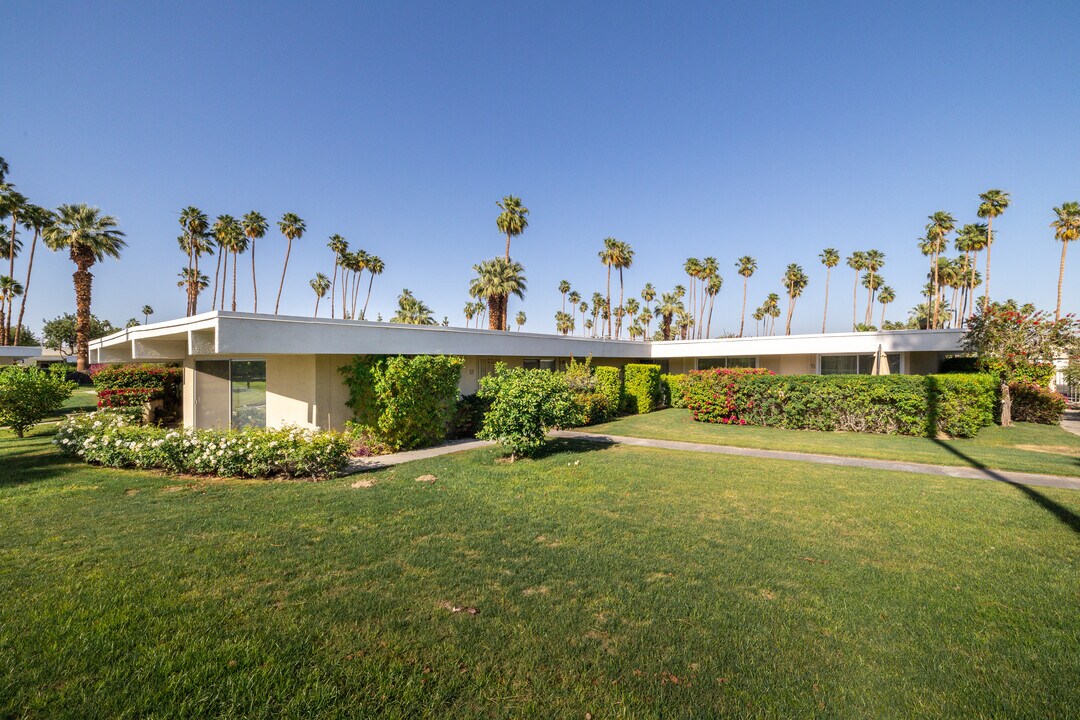 Villa Riviera in Palm Springs, CA - Foto de edificio