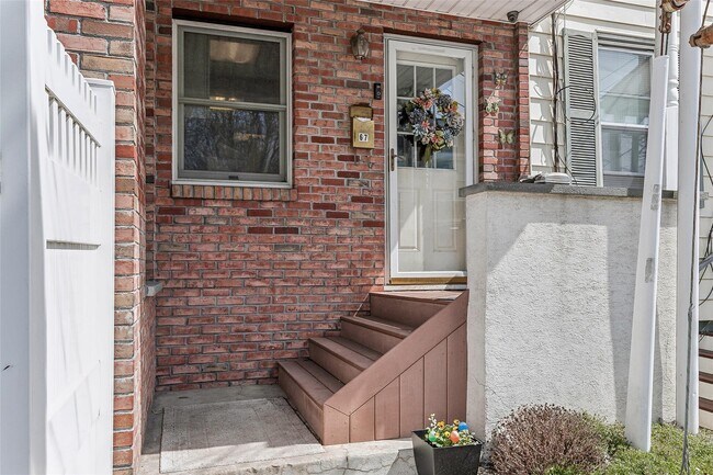 67 Central Ave in Sea Cliff, NY - Building Photo - Building Photo