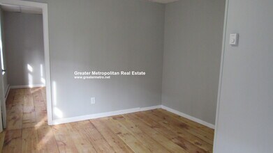 3 Foster Ct, Unit 1 in Boston, MA - Foto de edificio - Building Photo