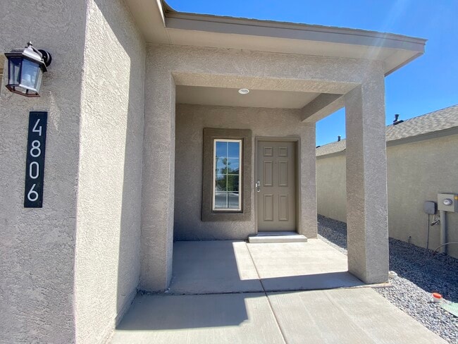 4806 Mount Salas St NE in Rio Rancho, NM - Building Photo - Building Photo