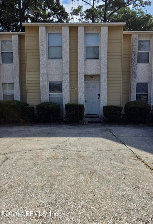 4647 Barnes Rd S in Jacksonville, FL - Building Photo