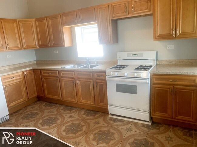 1422 N Maplewood Ave in Chicago, IL - Building Photo - Building Photo